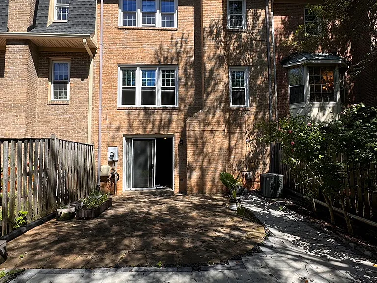 8985 Omega Ct — Photo 19