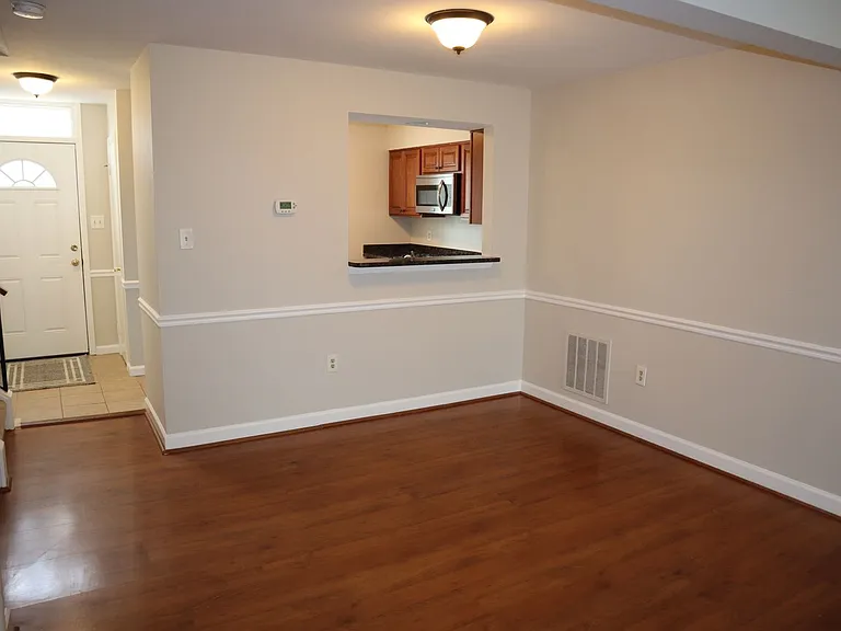 9513 Melrose Square Way — Photo 2