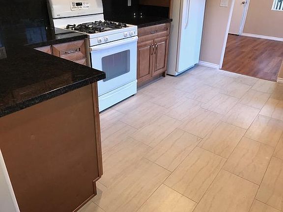 4th image of 5708 Lexington Ave