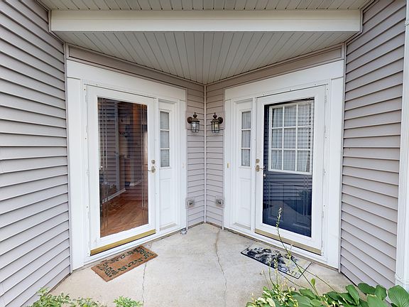 3rd image of 363 Glen Byrn Ct