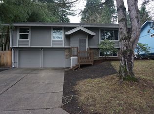 2011 NE Cranbrook Dr, Vancouver, WA 98664
