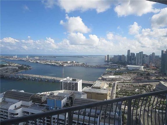 5th image of 1750 N Bayshore Dr APT 5414