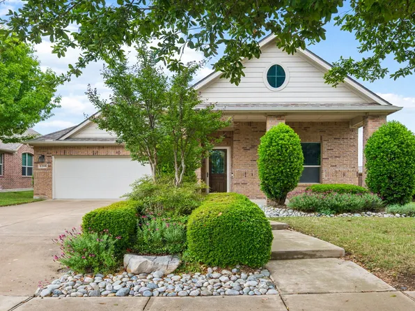 1208 Isabella Ln, Savannah, TX 76227