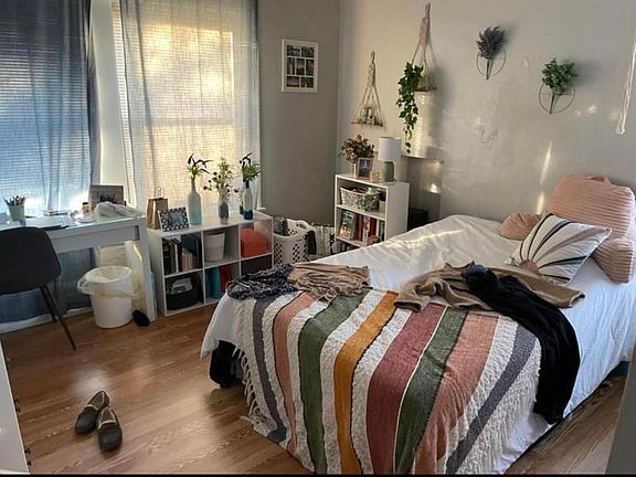 5th image of 251 S Saint Clair St #7