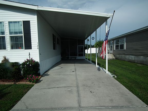 4th image of 126 Algonquin Trl