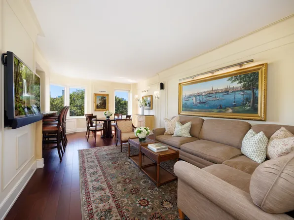 870 5th Avenue image 1 of 13