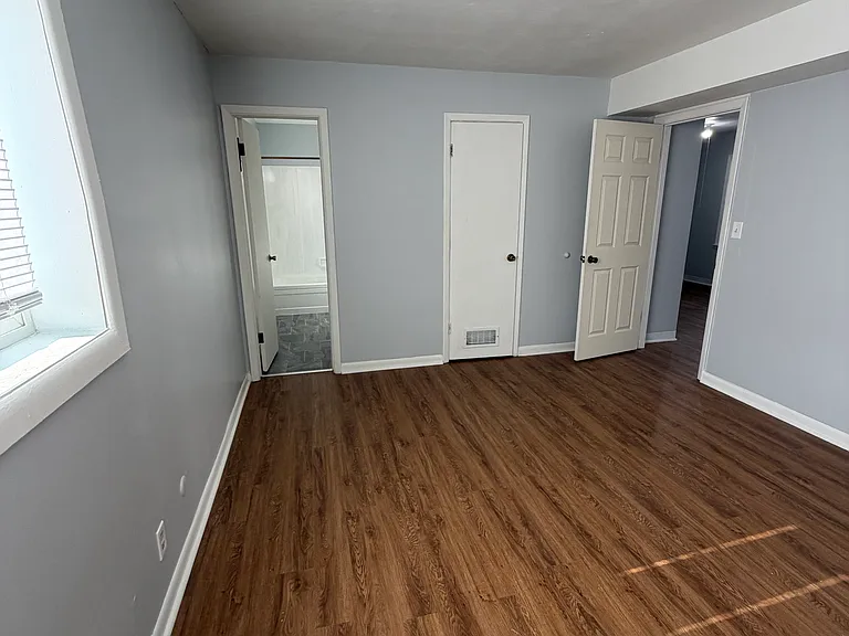 501 W Saunders Ave #4 — Photo 6