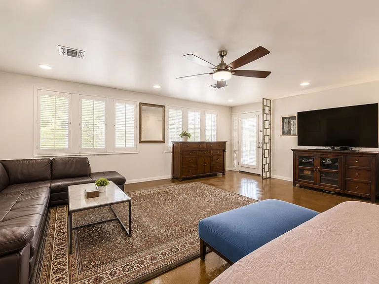 407 E Aepli Dr — Photo 9