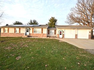 1335 N 45th Rd, Earlville, IL 60518