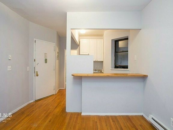 2nd image of 332 W 49th St APT 2RE