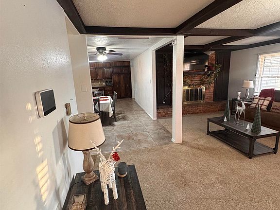 5th image of 501 E Sanger St