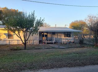 107 E 3rd Ave, Mill Creek, OK 74856