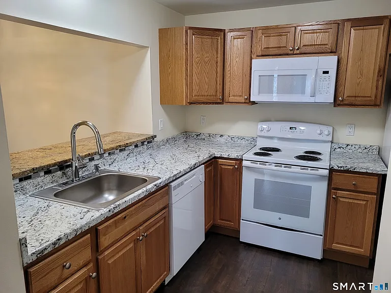 73 Park Ave #311 — Photo 11