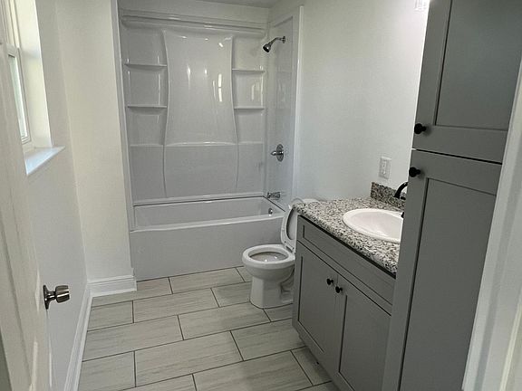5th image of 18027 Latino Ln