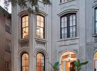 17 W Gordon St, Savannah, GA 31401
