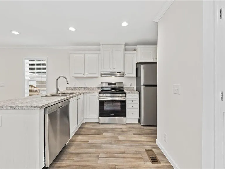 1156 Russell Dr #30 — Photo 8