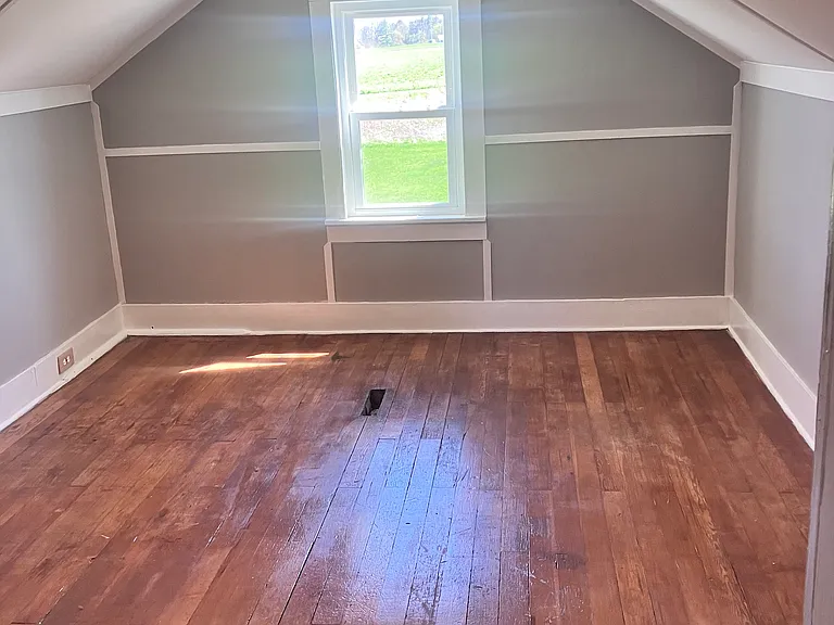 545 Sheffield Rd — Photo 8