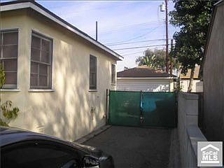 1st image of 9519 Woodford St