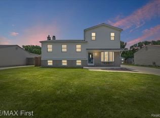 32658 Conrad St, Chesterfield, MI 48047