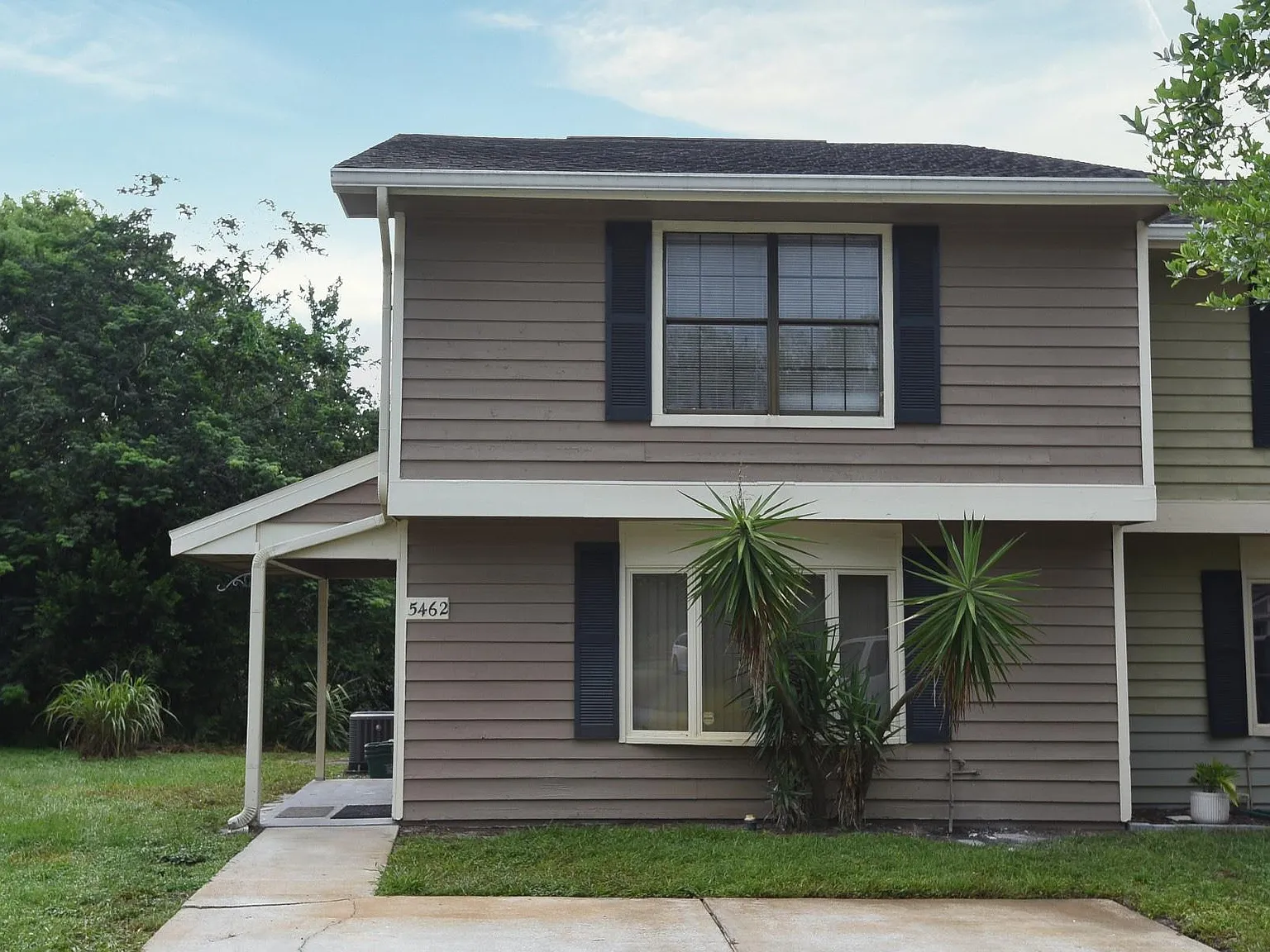 5462 Bracken Ct — Photo 2