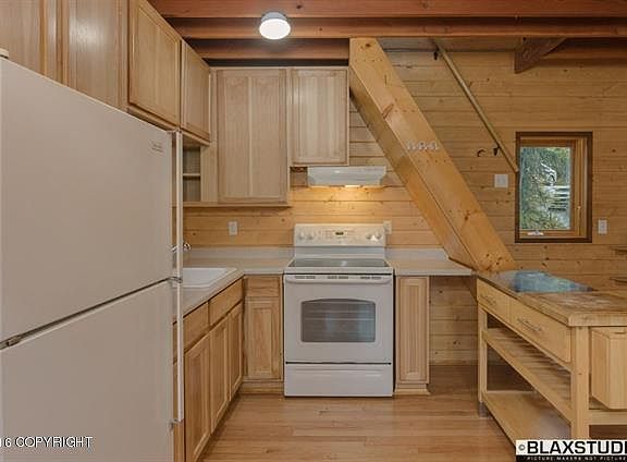 3rd image of 1464 Whistling Swan Dr