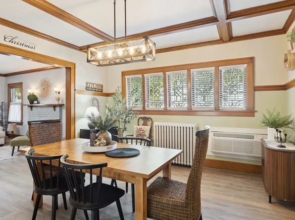 1540 Bridge St NW, Grand Rapids, MI 49504