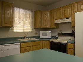 5th image of 1633 W Leland Dr