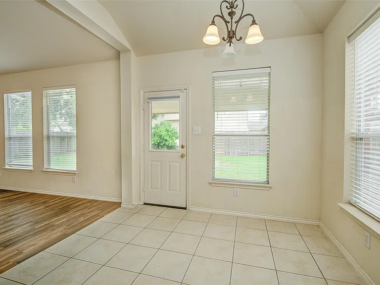 21718 Grand Hollow Ln — Photo 8