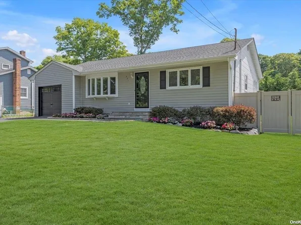 351 Breeze Avenue, Ronkonkoma, NY 11779