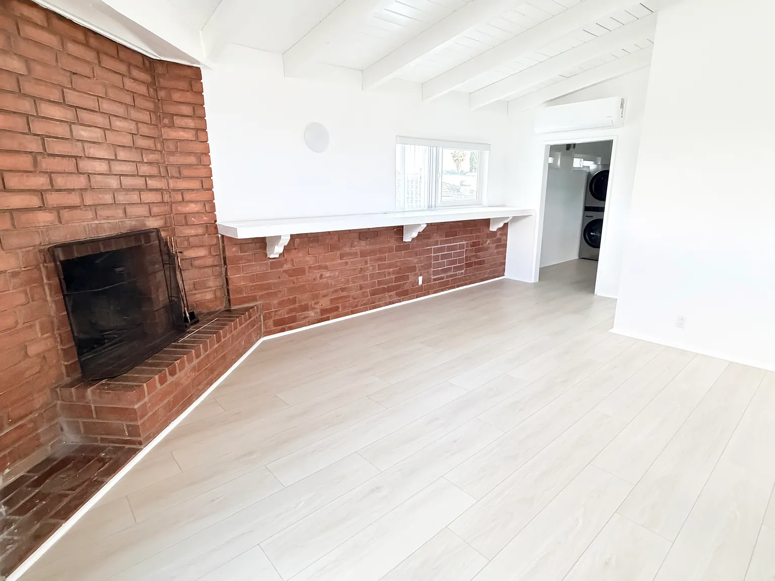 2 bed, 1500 sqft, $4,150 — Photo 3