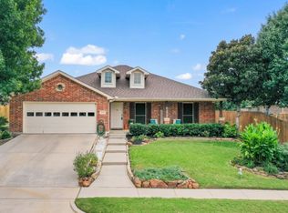 1928 Mary Ann Ln, Burleson, TX 76028