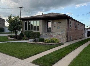 6056 W 60th St, Chicago, IL 60638