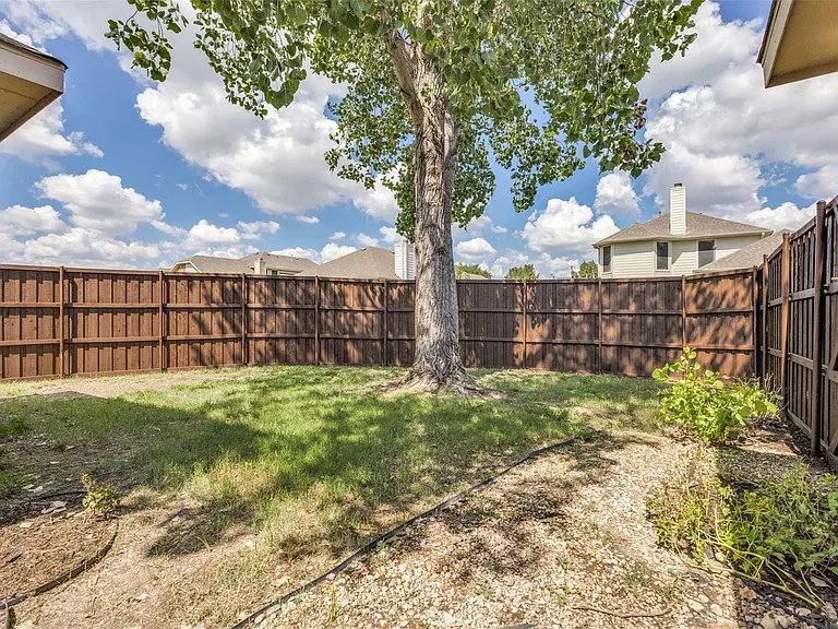 1629 Warm Springs Dr — Photo 23