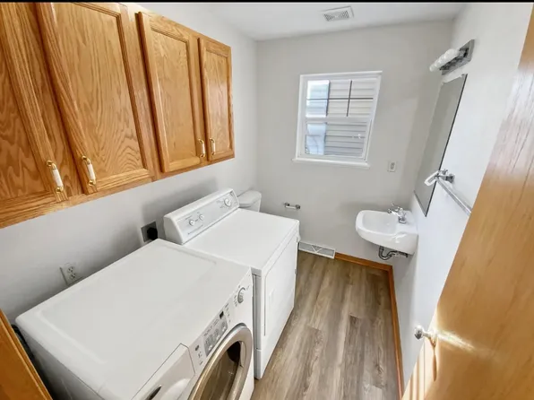 292 Burgess St, Saint Paul, MN 55117