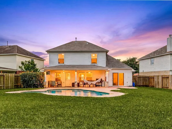 9326 Camelia Crest Ln, Houston, TX 77064