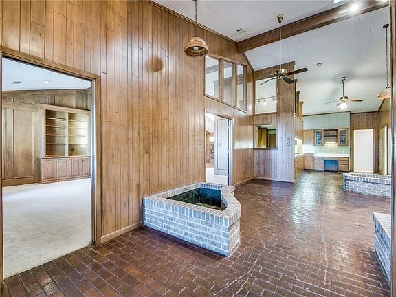 5th image of 4836 Christi Ln