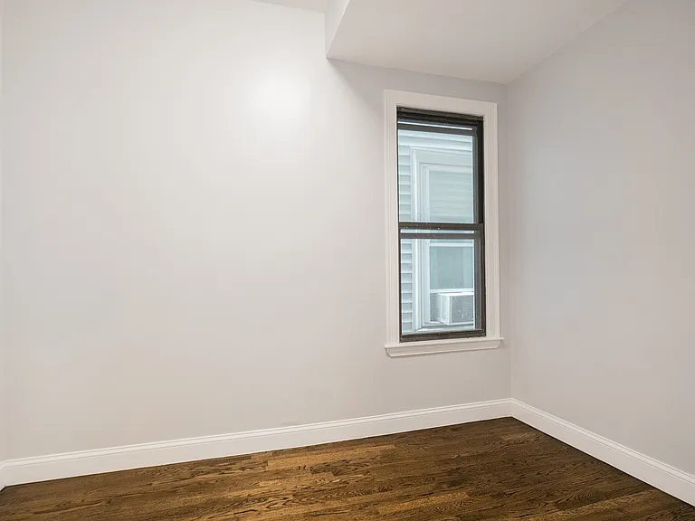 344 Saratoga St #2L — Photo 8