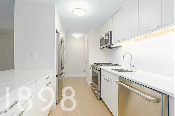 Rented by A&E Real Estate Management | media 8