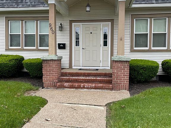 2nd image of 960 Wyoming Ave #2