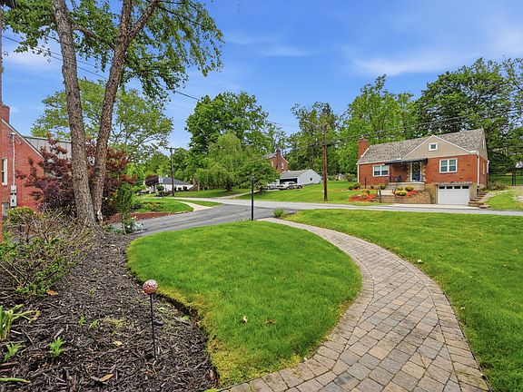 2nd image of 121 Glenfield Dr