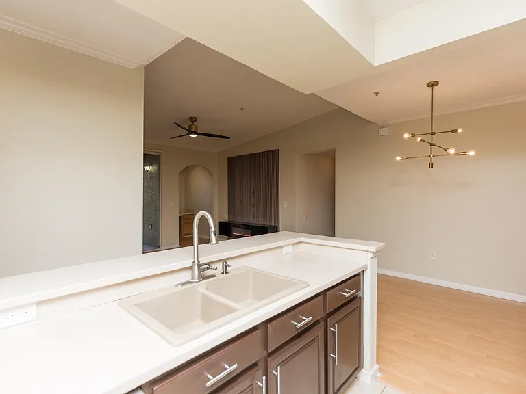 10075 Gate Pkwy N #405 — Photo 10