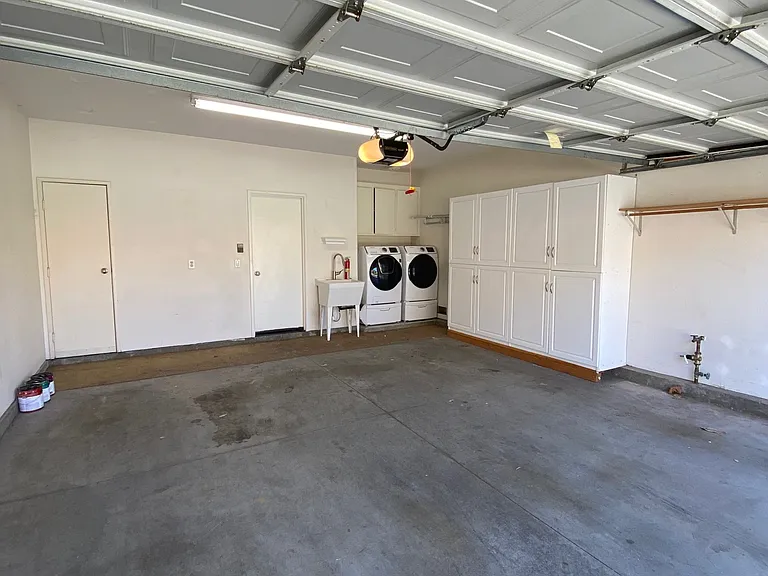 12488 Creekview Dr — Photo 19
