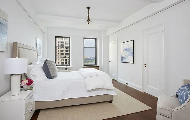 Sold by Stribling | media 17