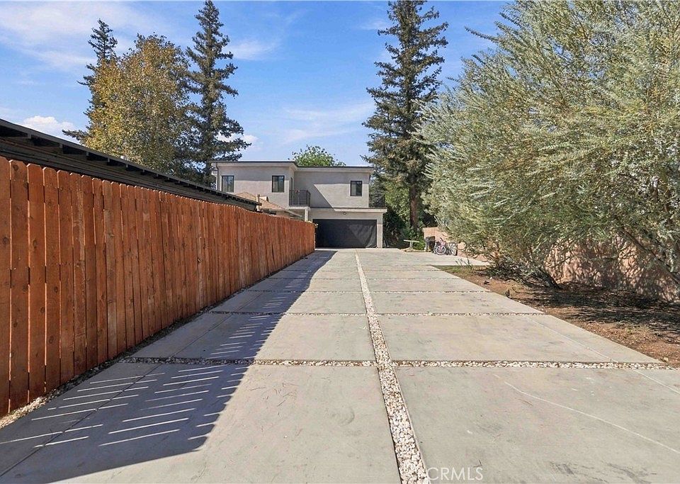 1st image of 8633 Zelzah Ave