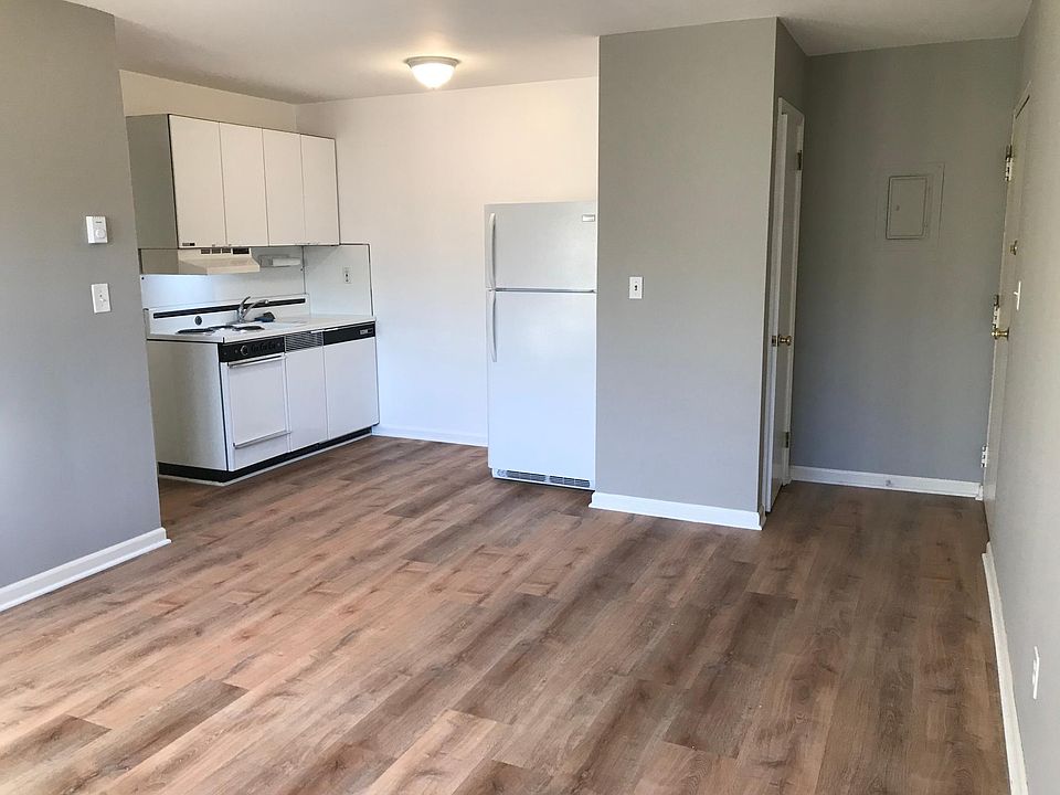 Living room open to Kitchen