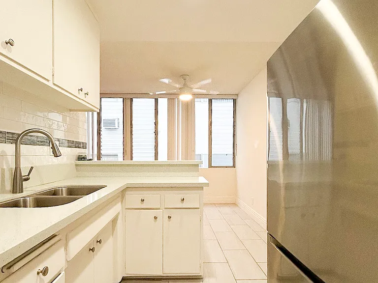 222 Washington Ave #17 — Photo 5
