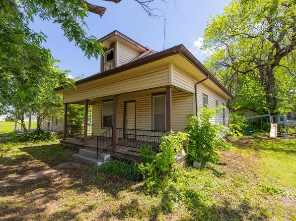 1007 S Jefferson Ave, Wellington, KS 67152