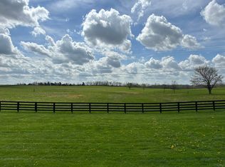 385 Mills Ln, Frankfort, KY 40601