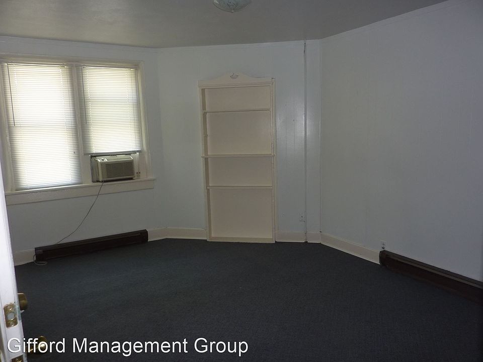 2nd image of 410 W 35th St APT 8