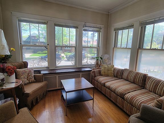 5th image of 4212 N Mozart St